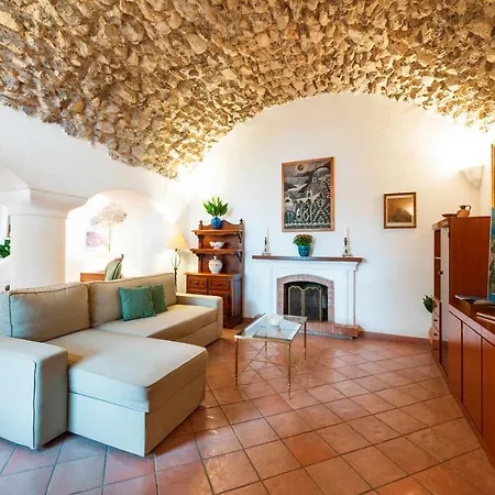 Casa Claudius - Sea View, Peaceful Outdoor Private Garden