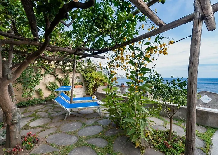 Дом отдыха Casa Claudius Positano - Sea View, Peaceful Outdoor Private Garden