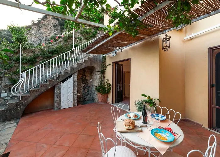 Дом отдыха Casa Claudius Positano - Sea View, Peaceful Outdoor Private Garden *